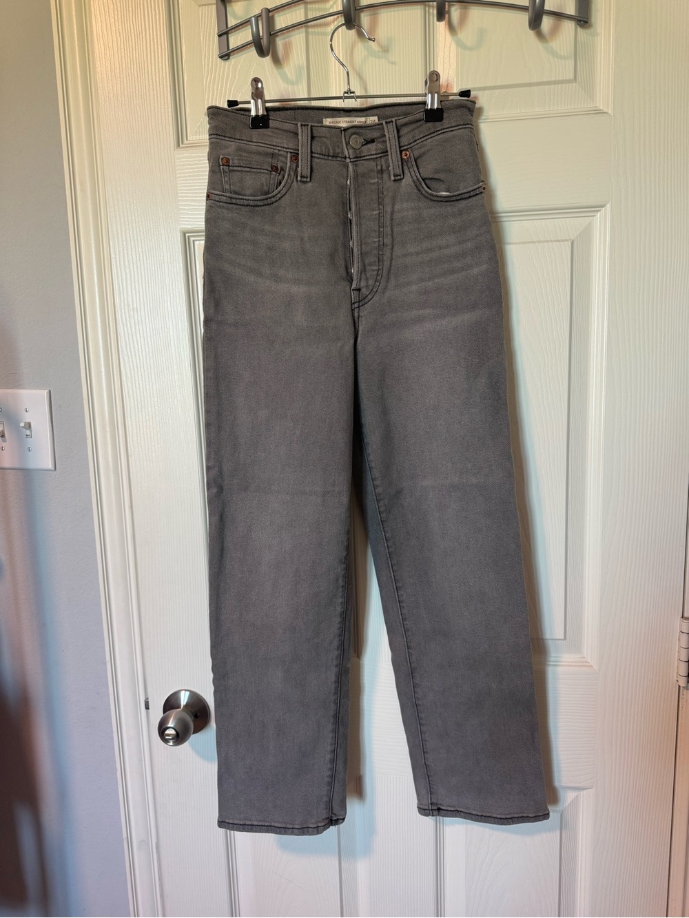 Levi's Ribcage Straight Ankle Gray Jeans 24x27